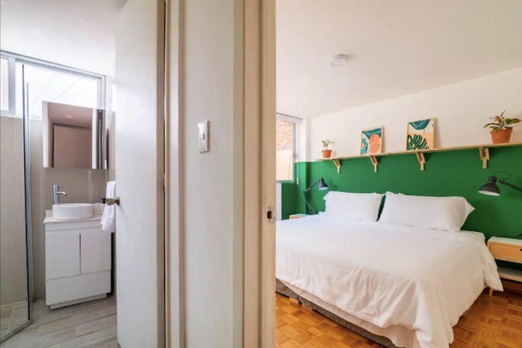 Apartamento Quiet And Cozy With Terrace, King-size Beds, And Parking Lot México DF