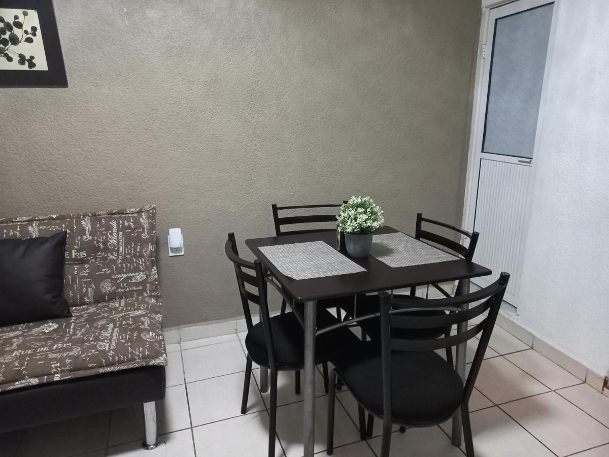 Comodo & Confortable Apartamento. 5 Minutos Del Aeropuerto Mexico City