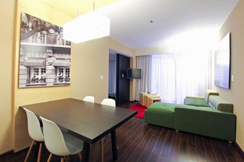 Hotel Fiesta Insurgentes Viaducto 4*