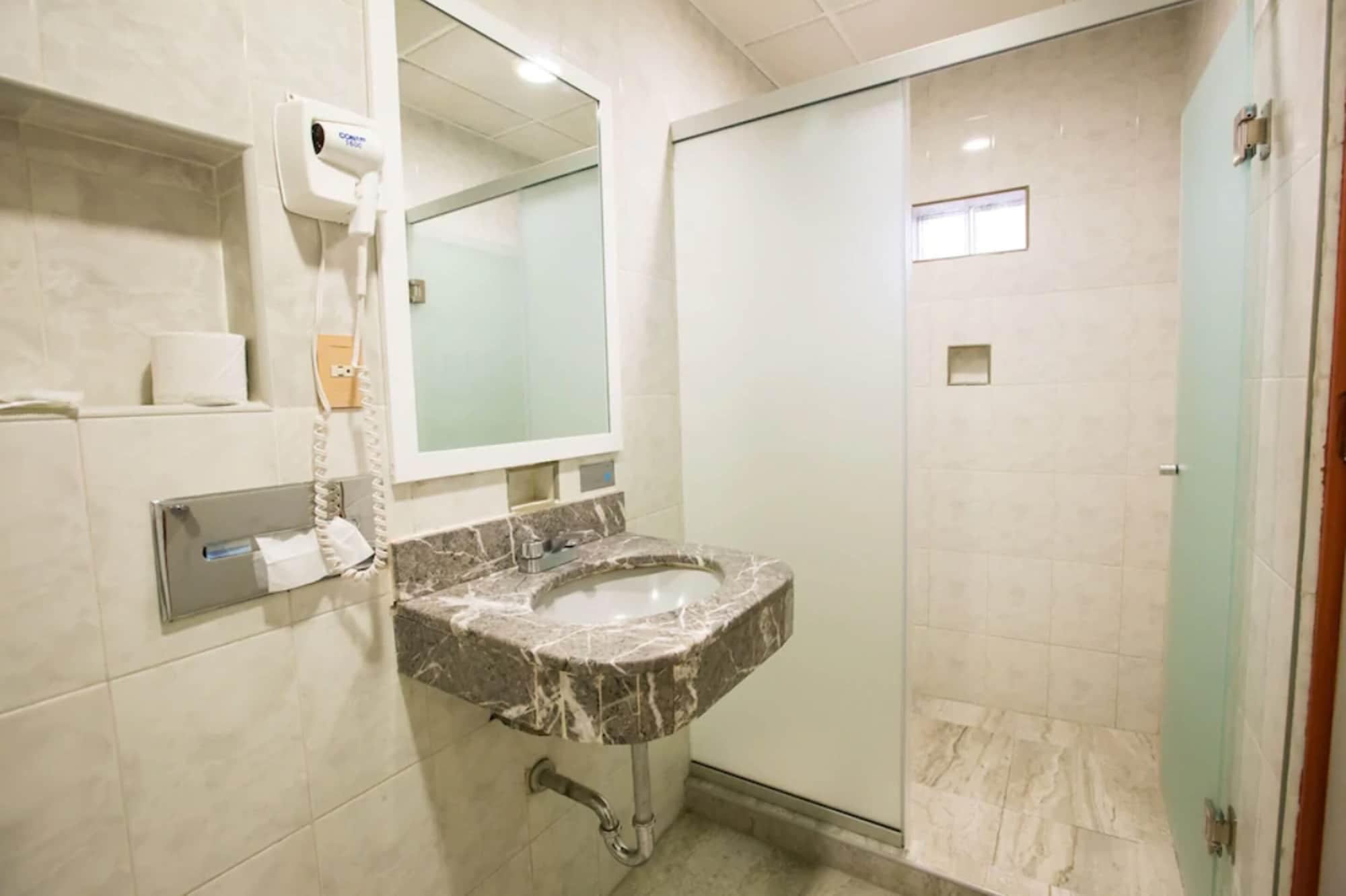 Diligencias 3* Mexico City