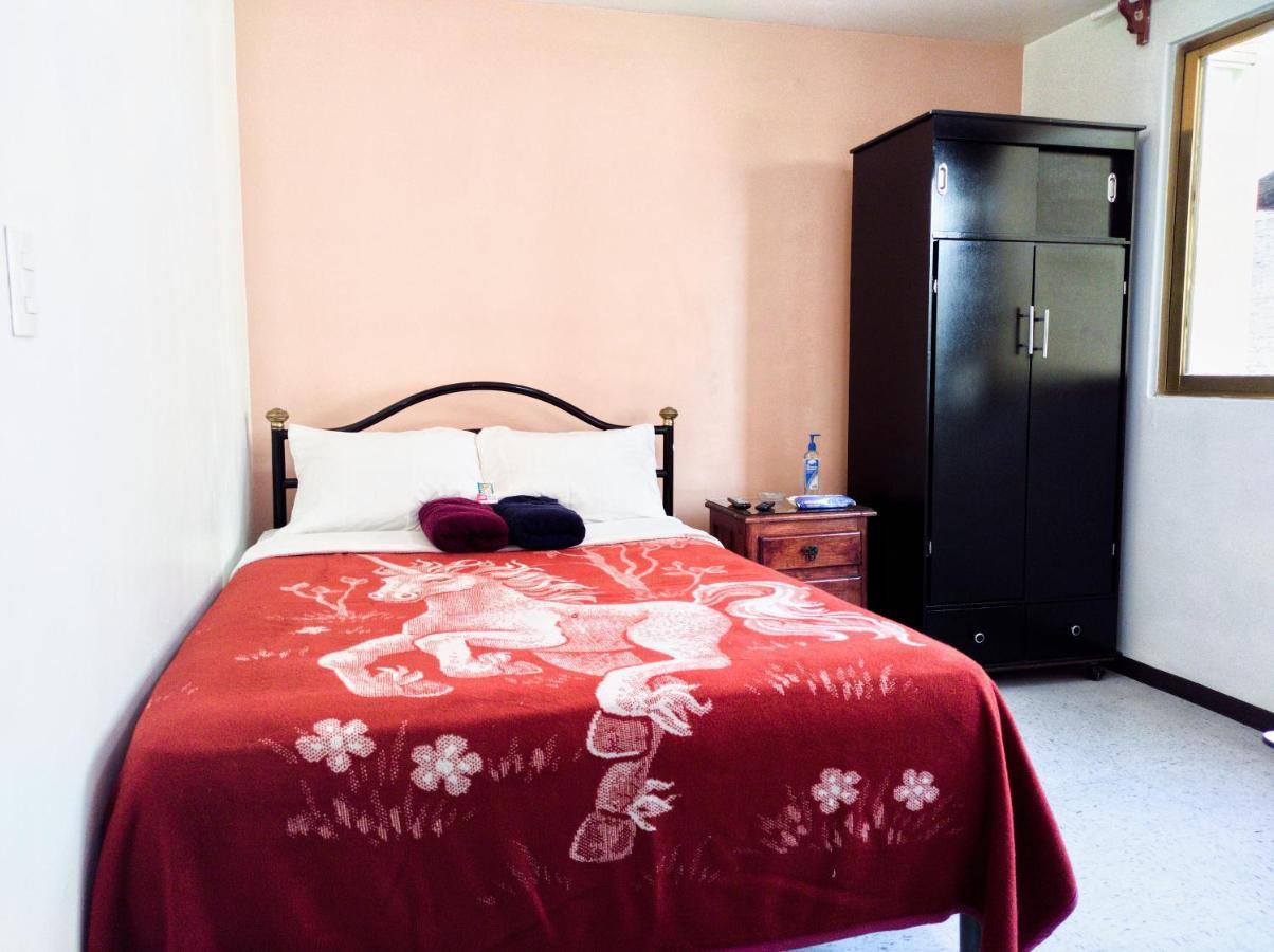 Homestay Bedroom At 5 Min Airport T1 & T2