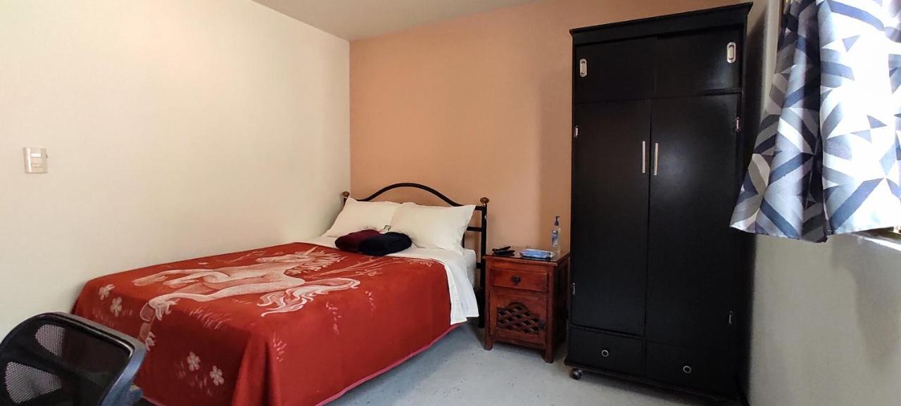 Homestay Bedroom At 5 Min Airport T1 & T2 *
