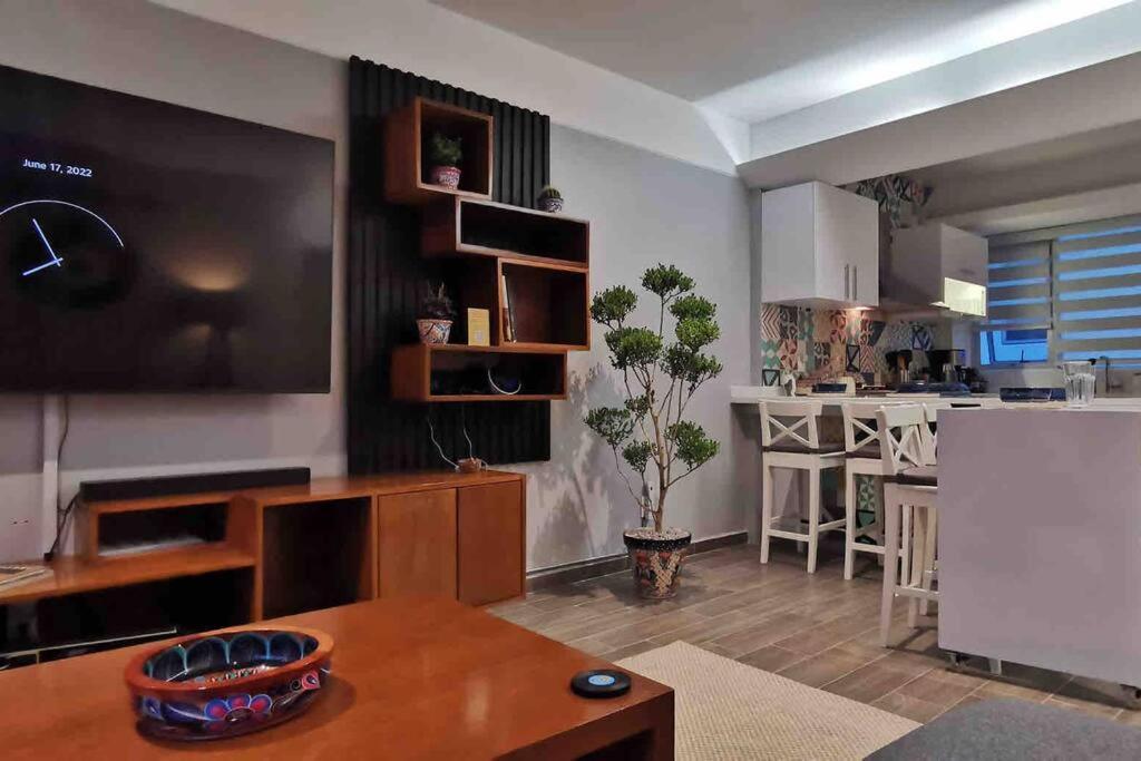 Modern Artist Apt., Overlooking Parque Espana * México DF