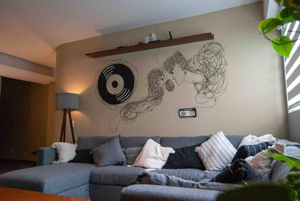 Modern Artist Apt., Overlooking Parque Espana *
