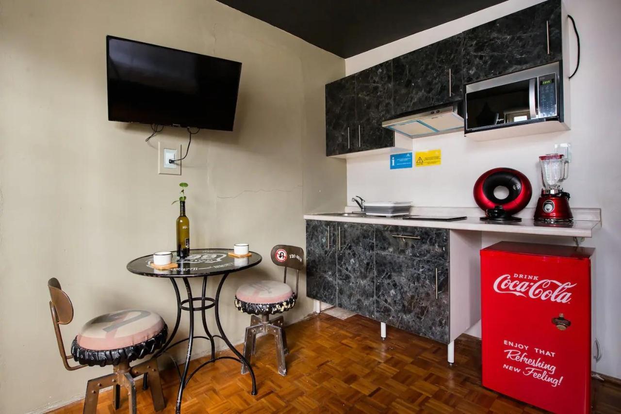 Del Lofts Capsule hotel