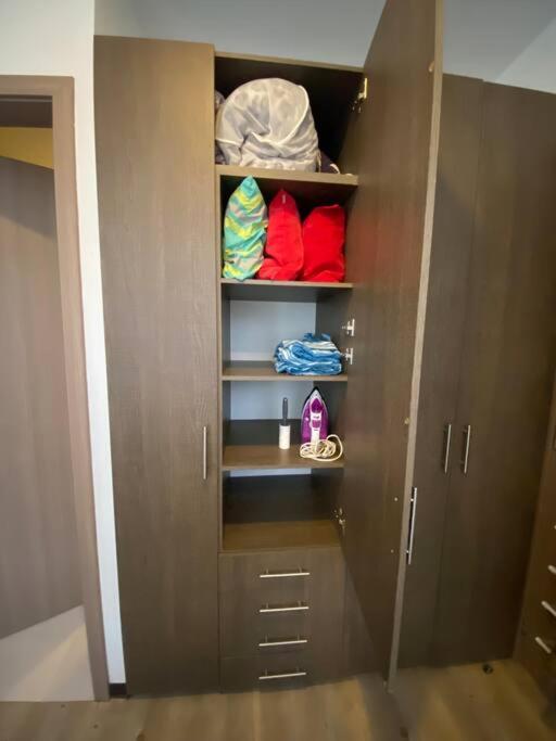 Hermoso Departamento Muy Centrico Con Servicios