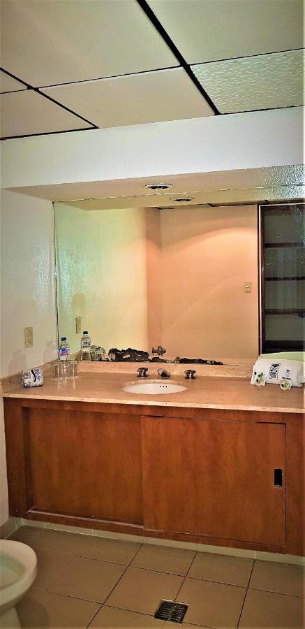 Hotel Finisterre Mexico City