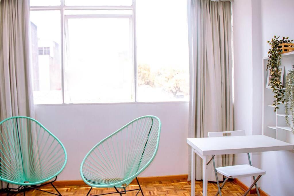 Delightful 4br Cozy Heart Of Artist District *