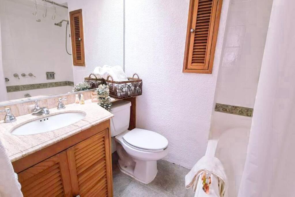 Delightful 4br Cozy Heart Of Artist District