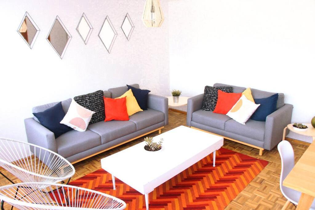 Apartamento Delightful 4br Cozy Heart Of Artist District *