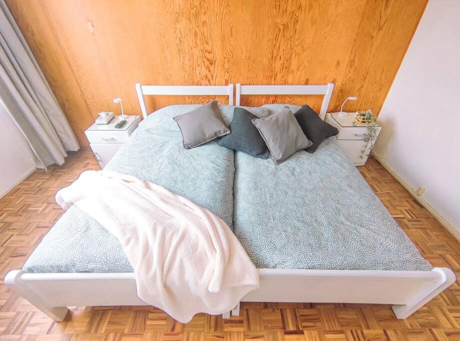 Delightful 4br Cozy Heart Of Artist District Apartamento *