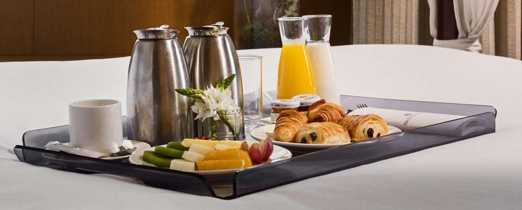 Hotel Nh Collection Mexico Airport T2 4*