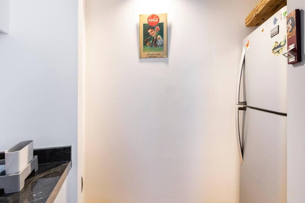 Apartamento A Hip Modern Gem In El Centro! *
