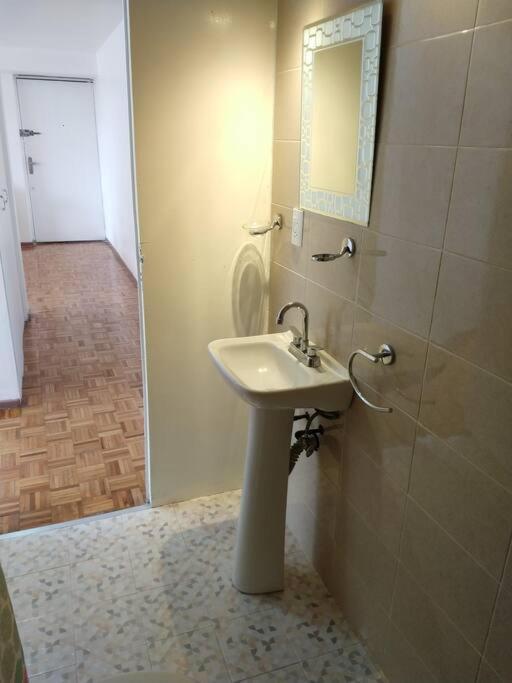 Apartamento Depto Super Ubicado, A Unos Min Del Centro Historico. Metro Y Metrobus Tlatelolco México DF
