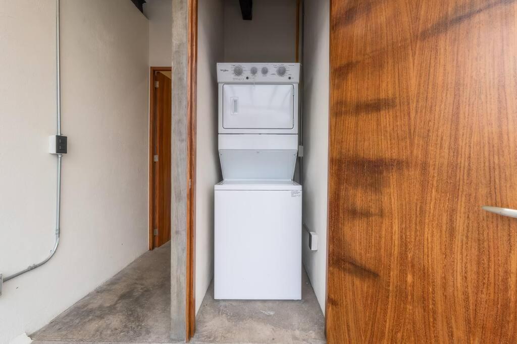 L301 1bdrm 1bath Fits 6 Ac Rooftop Views Сasa de vacaciones *