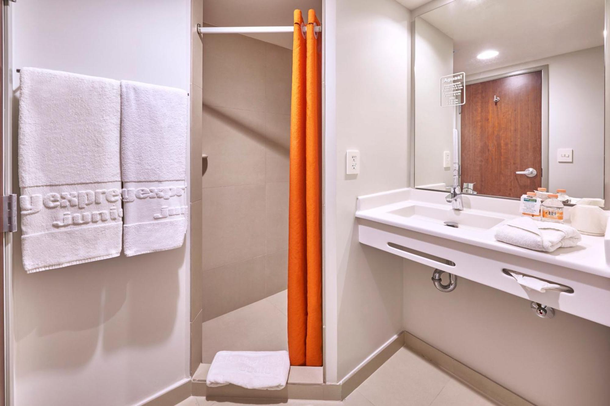 Hotel Express Junior By Marriott Ciudad De Mexico Sullivan
