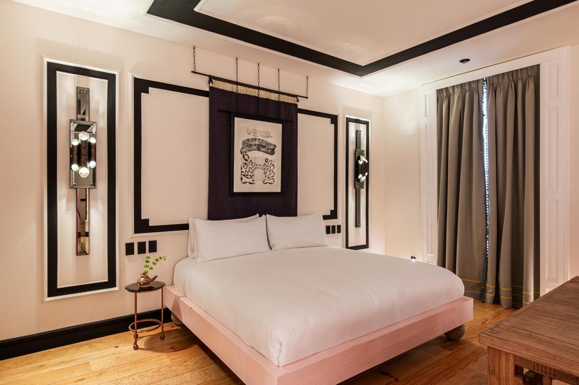 La Valise Hotel