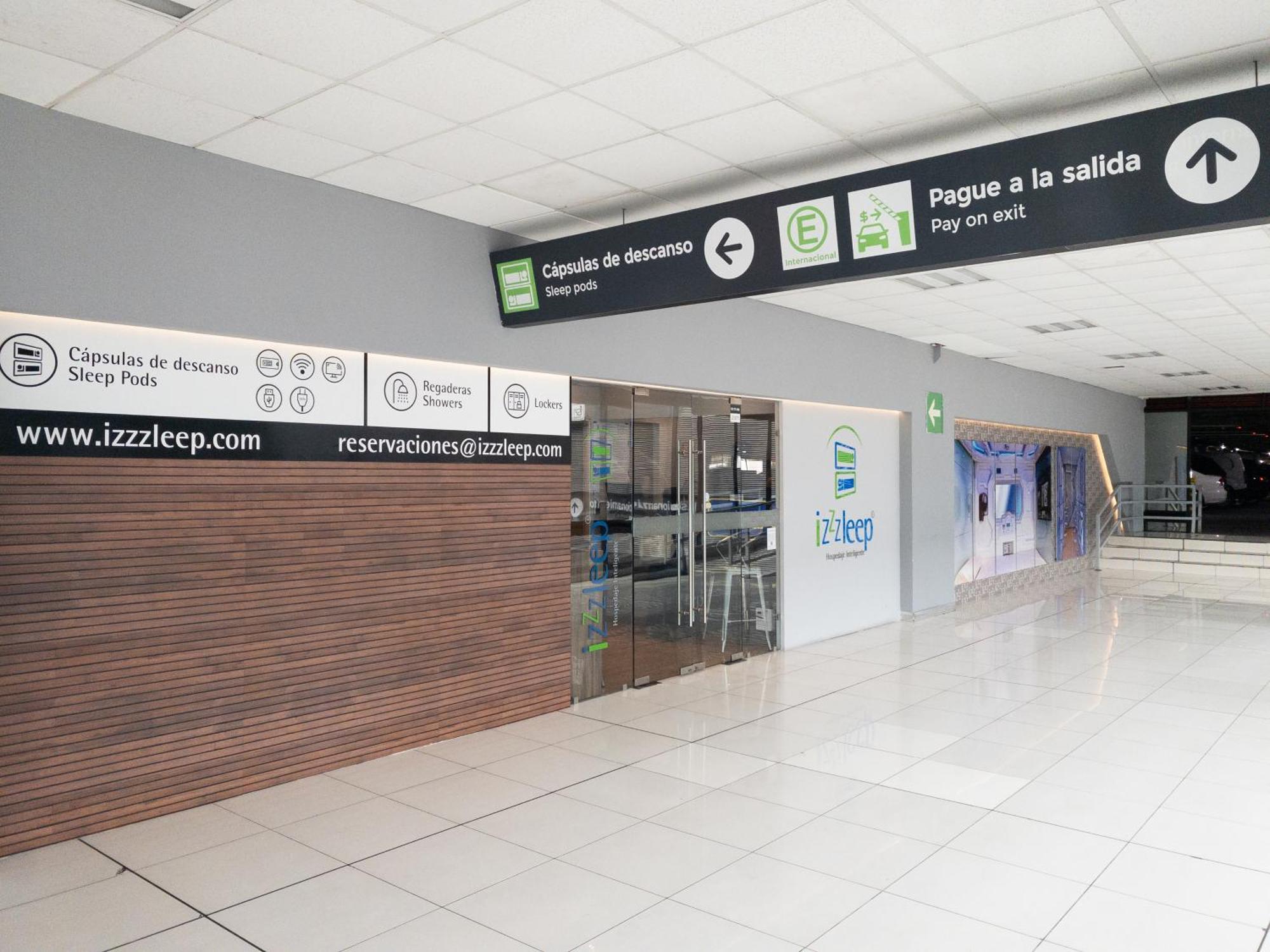 Hotel cápsula Izzzleep Aeropuerto Terminal 1 México DF