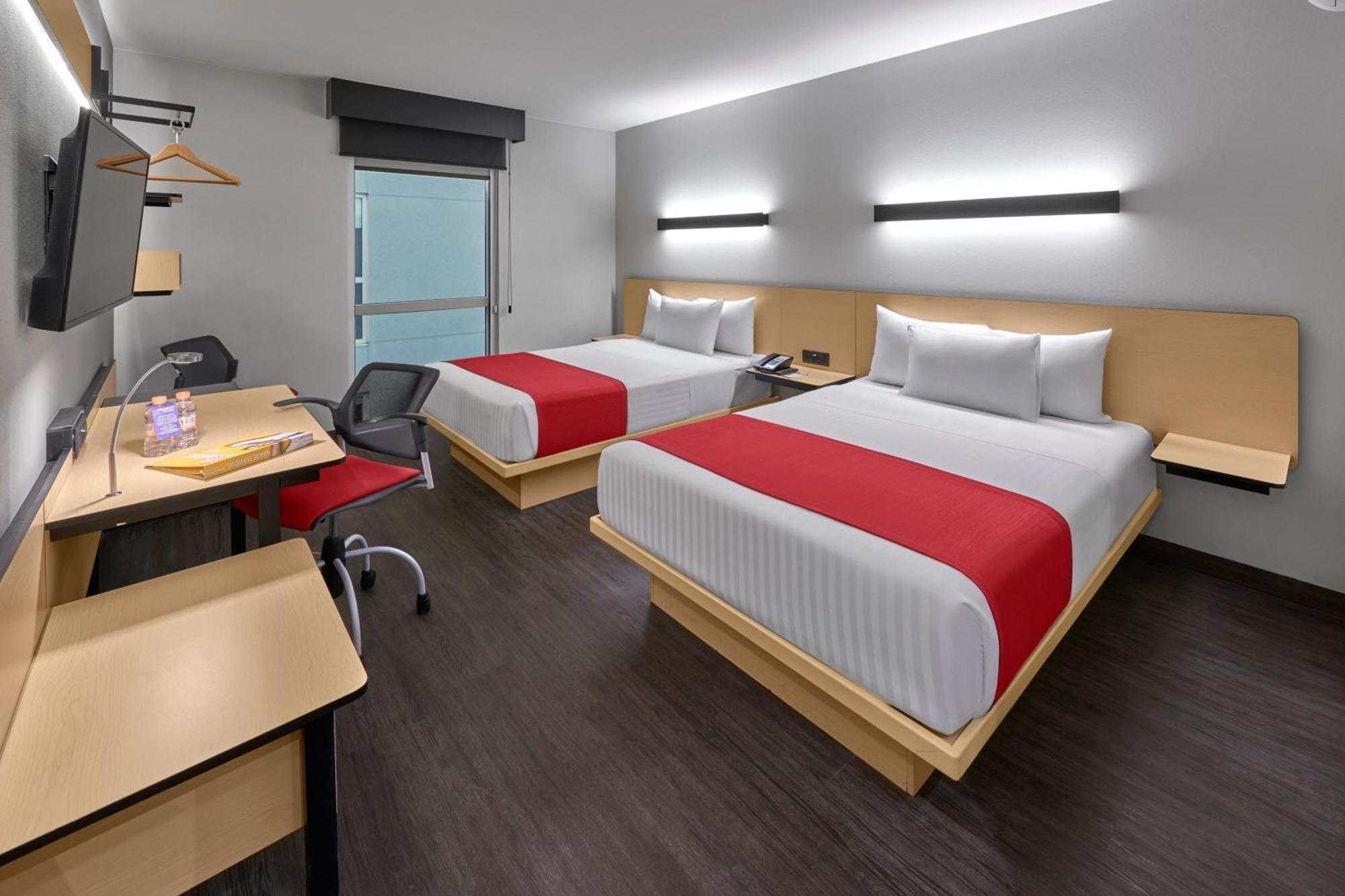 Hotel Express By Marriott Ciudad De Mexico La