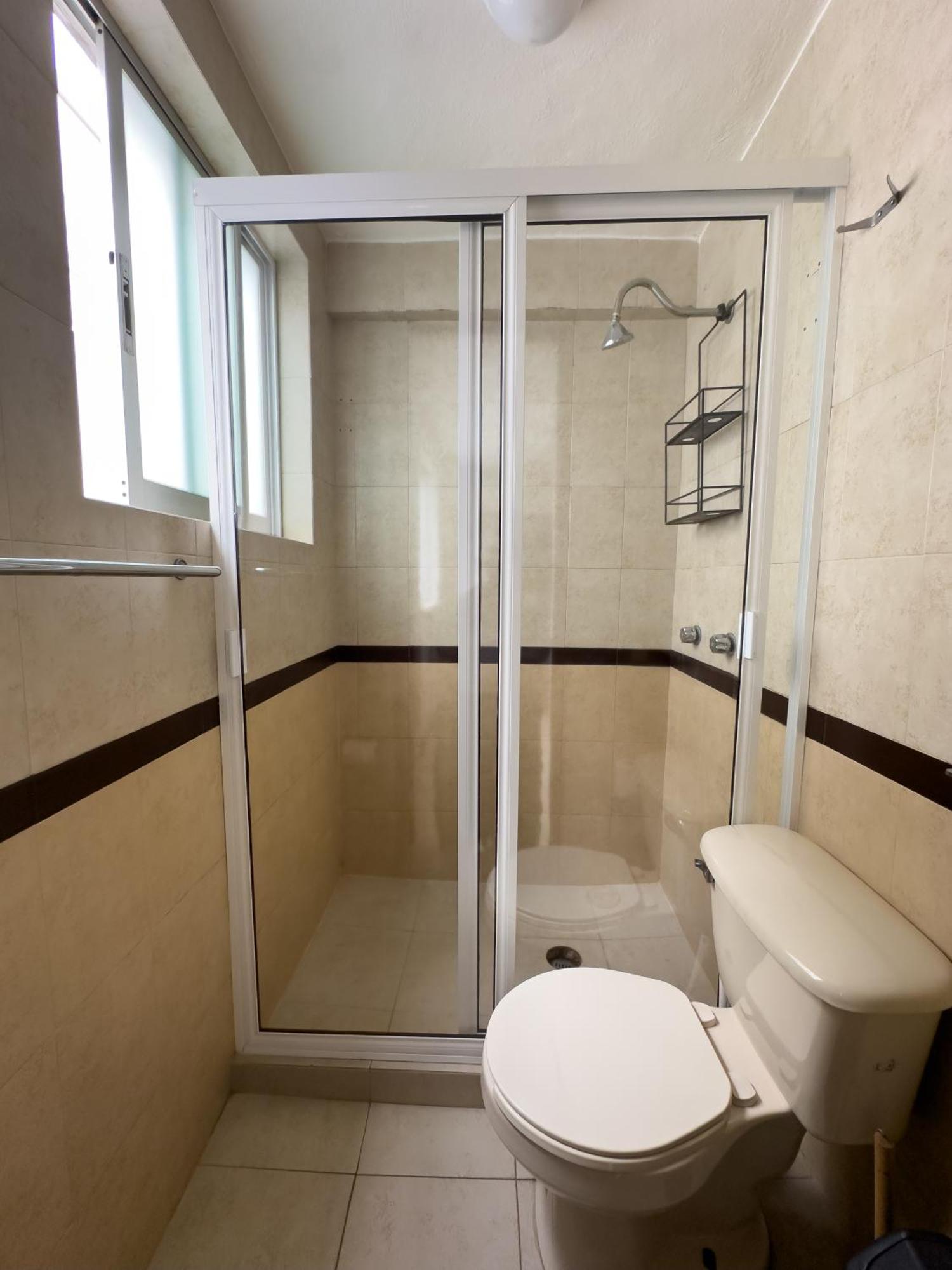 Cuarto 3 - Roma Norte Cama Queen Size Bano Privado Homestay Mexico City
