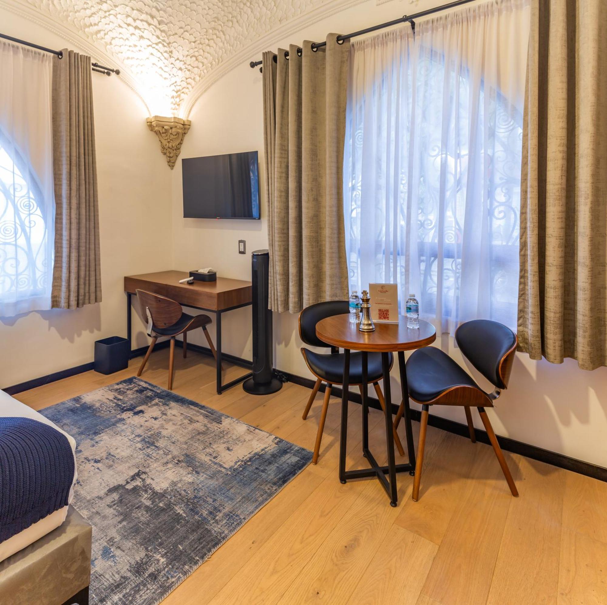Casa Castillo Hotel *