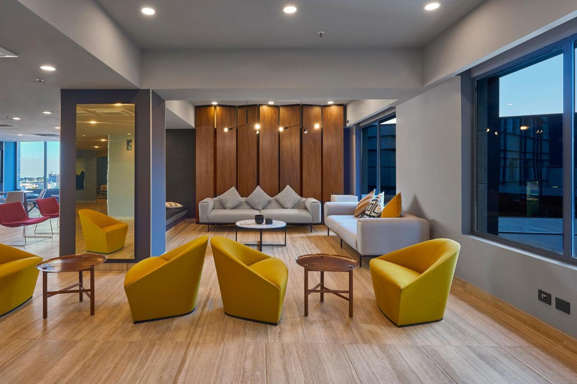 Hotel Express By Marriott Ciudad De Interlomas Mexico City