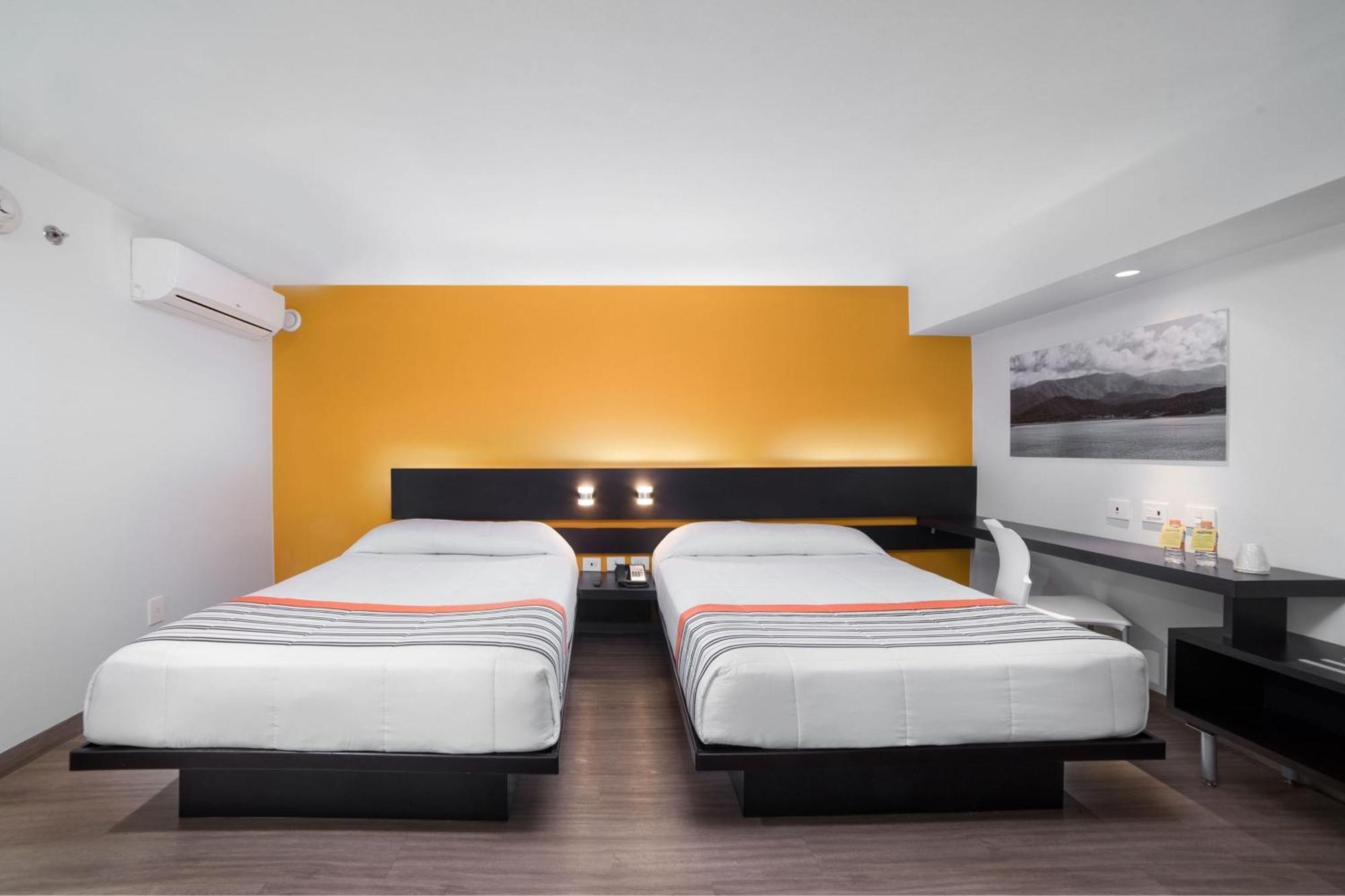 Express Junior By Marriott Ciudad De Mexico Sullivan Hotel