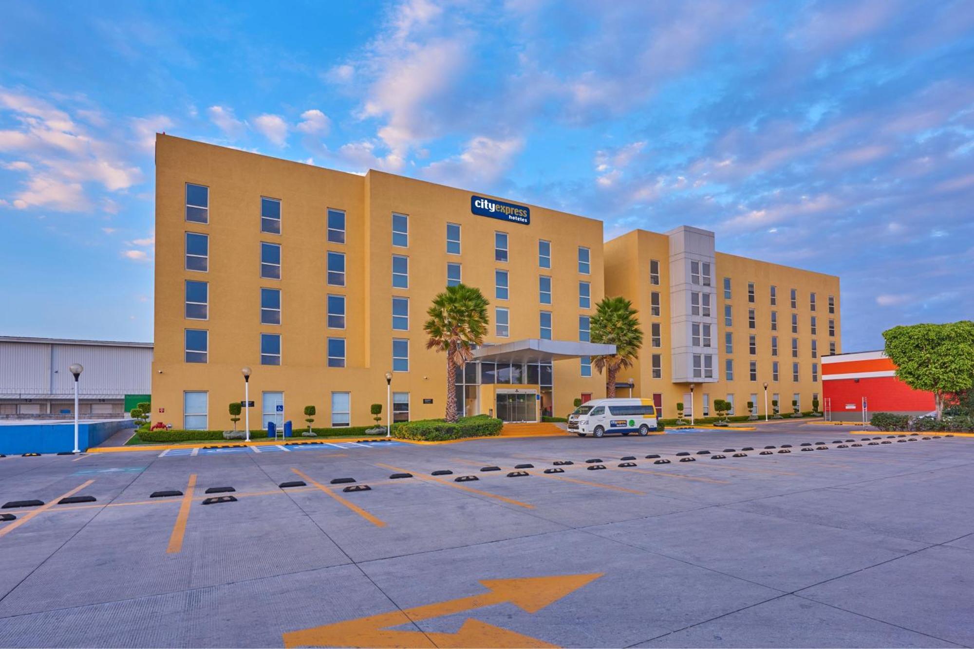 Express By Marriott Ciudad De Plaza