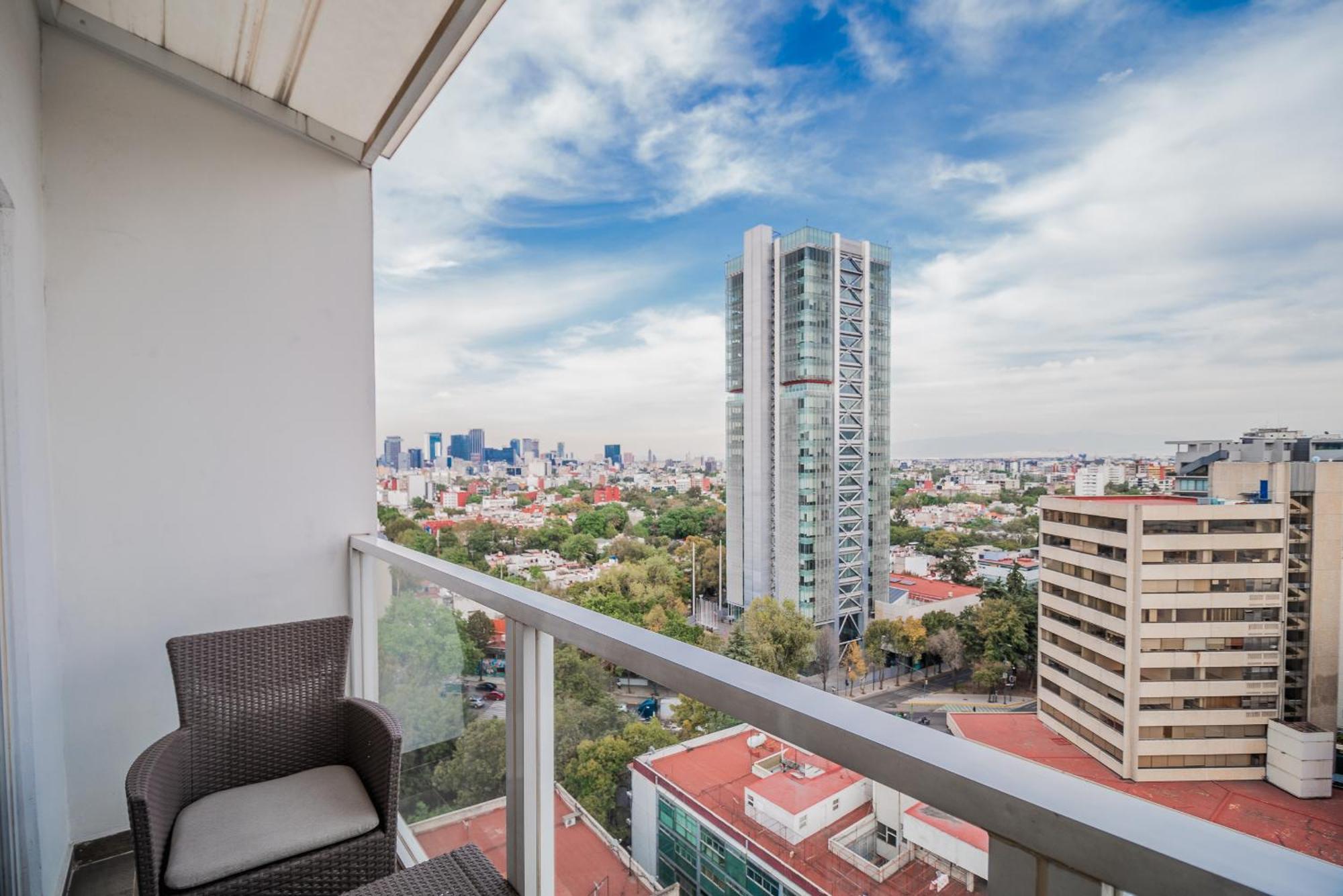 3-floor Penthouse Private Roof Garden High Speed Wi-fi 500mb Air-conditioning Pool & Gym *