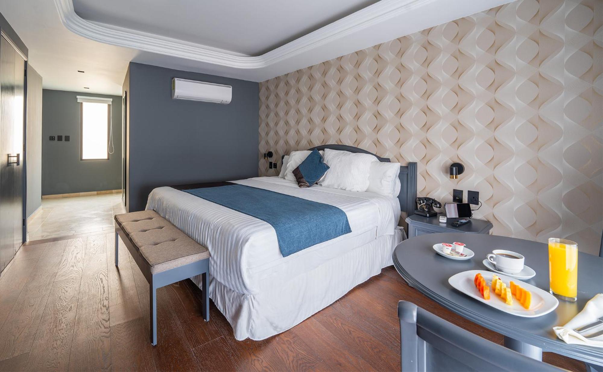 Hive By G Hotel 4*