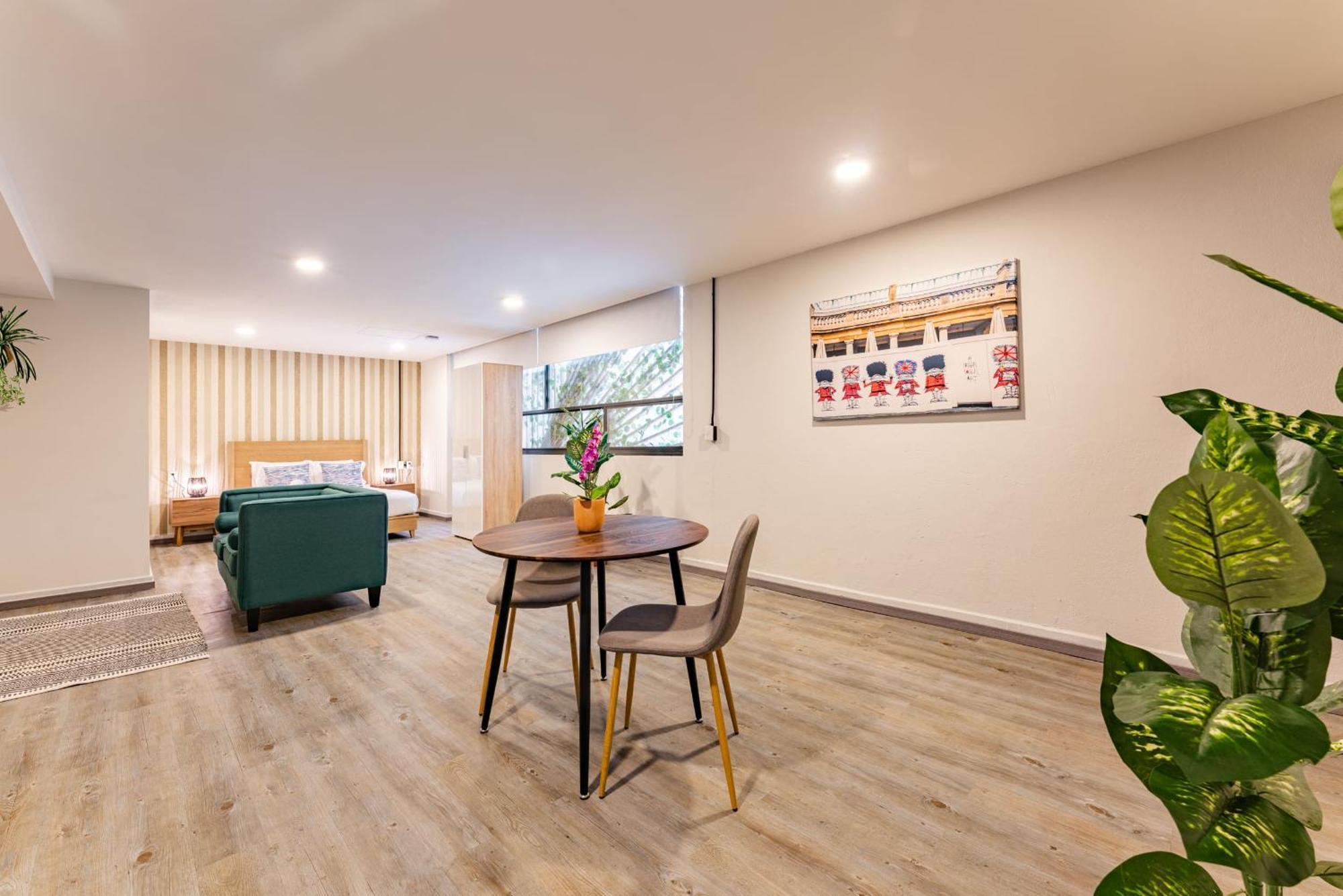 Condesa Lofts & By Vh