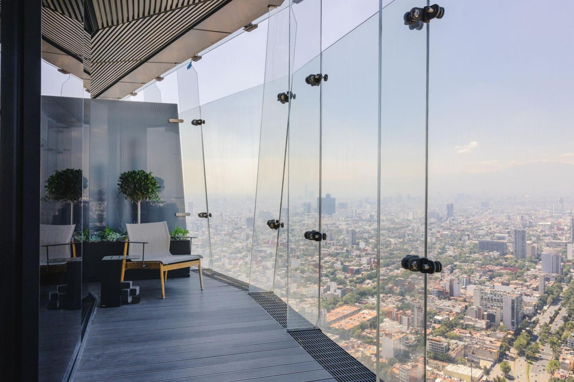 The Ritz-carlton Residences Hotel