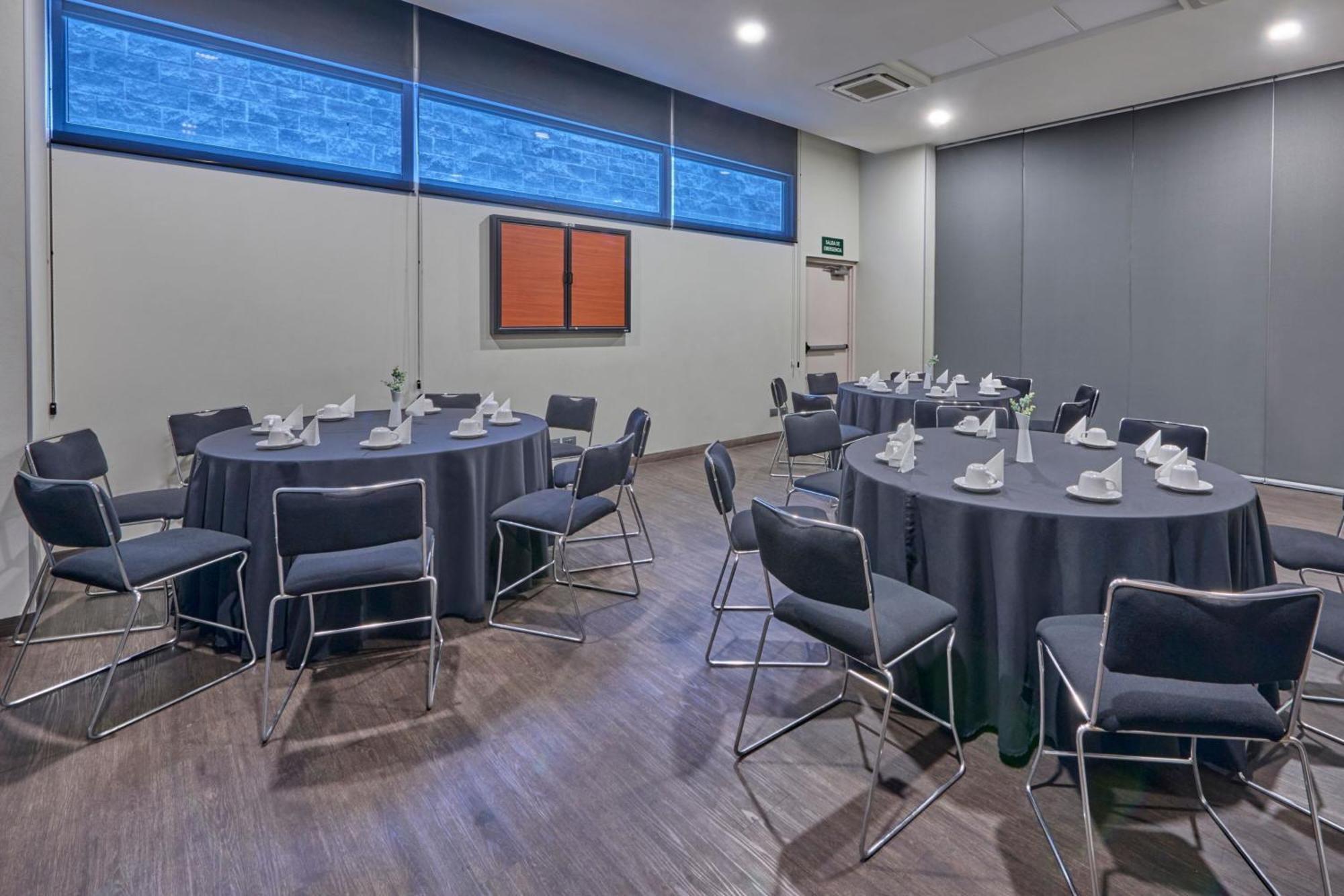 Express By Marriott Ciudad De Mexico La Hotel 3*