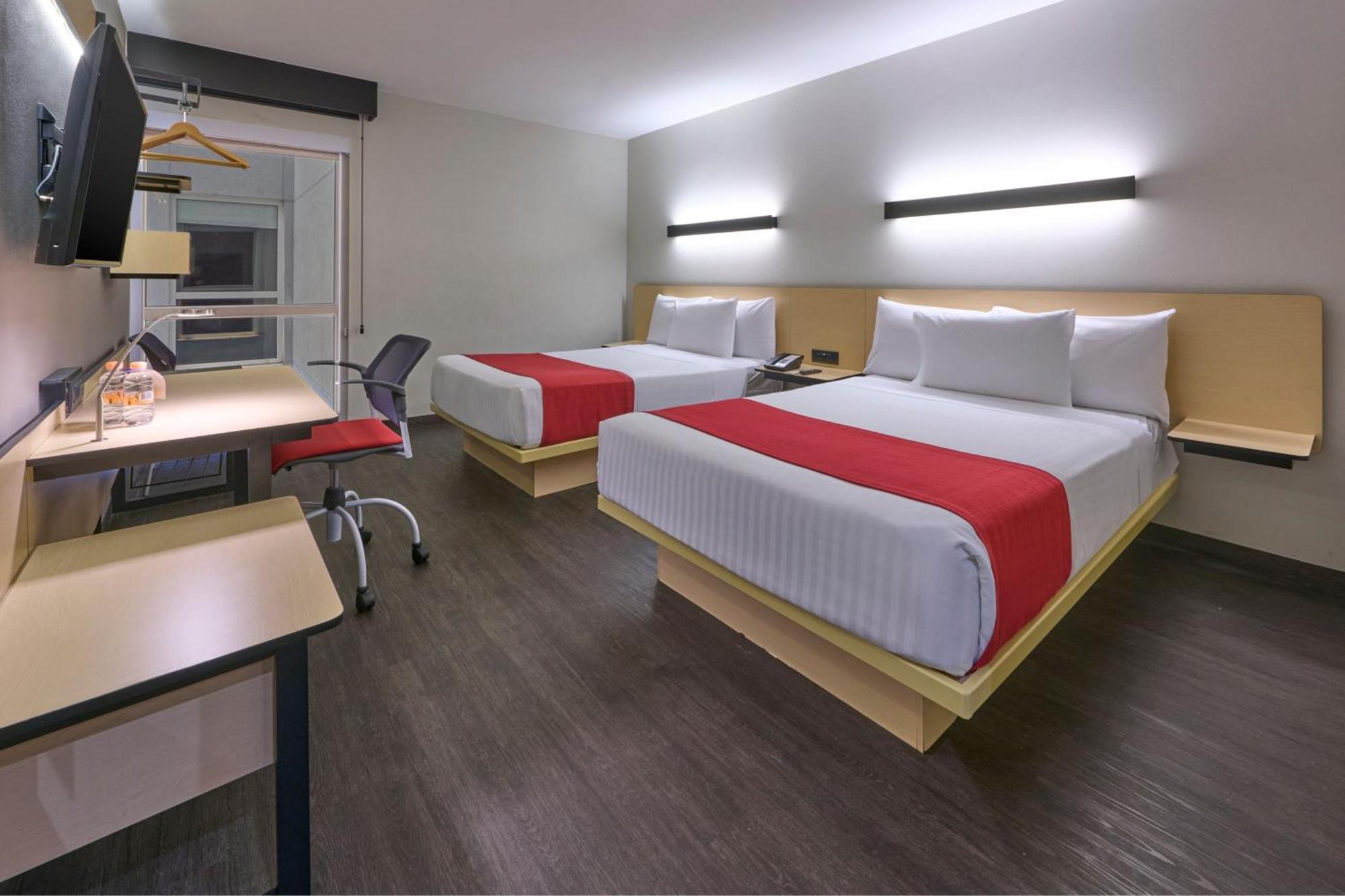 Hotel Express By Marriott Ciudad De Mexico La