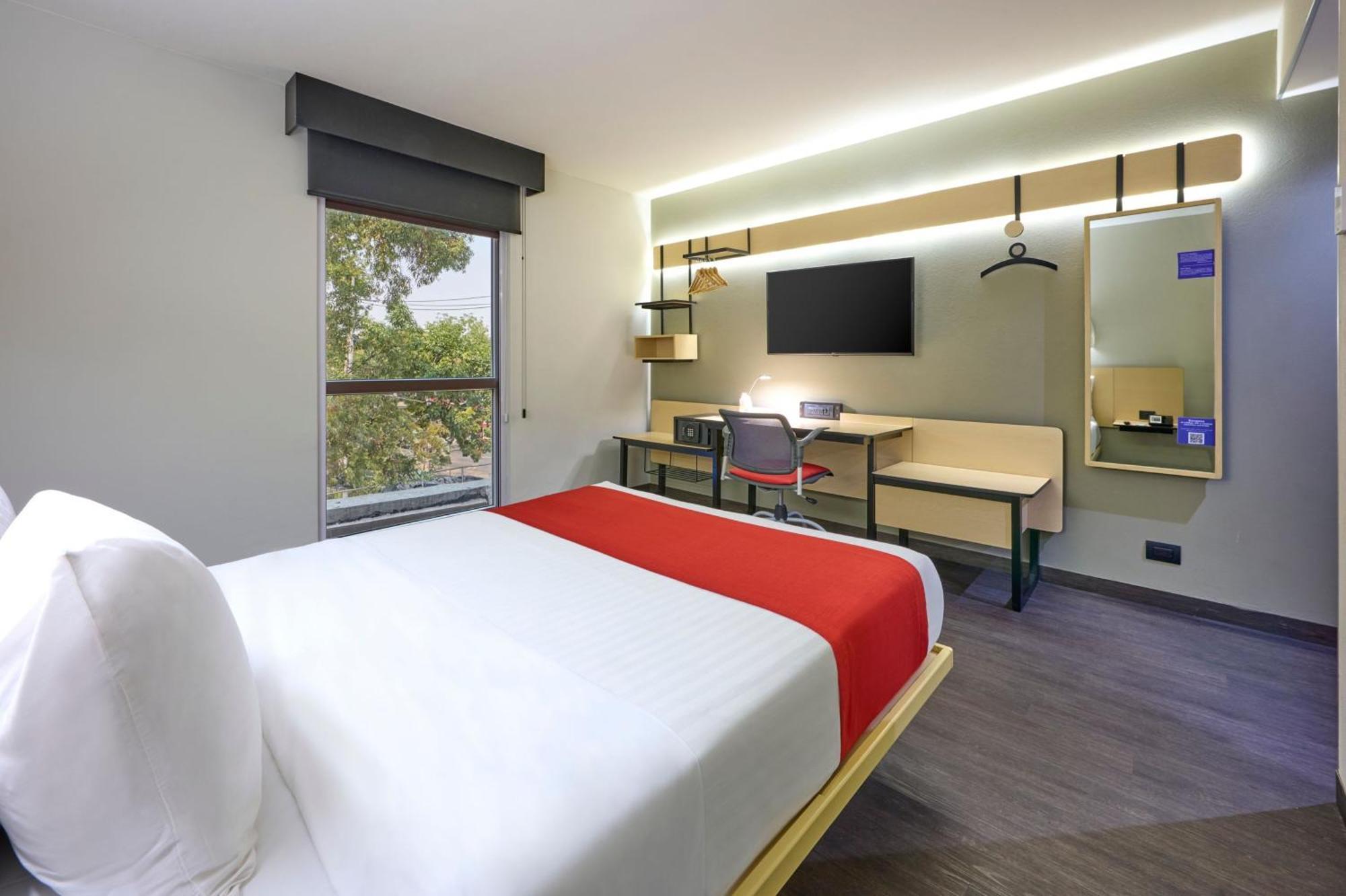 Hotel Express By Marriott Ciudad De Mexico La 3*
