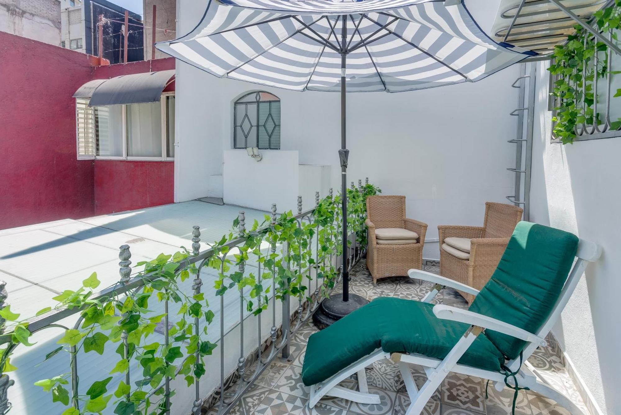 Pensión The Condesa House *