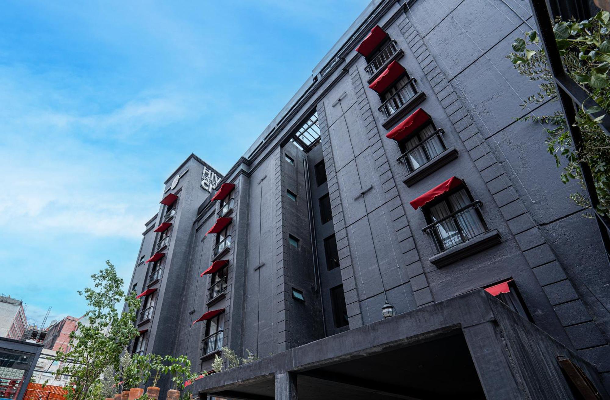 Hive By G Hotel 4*