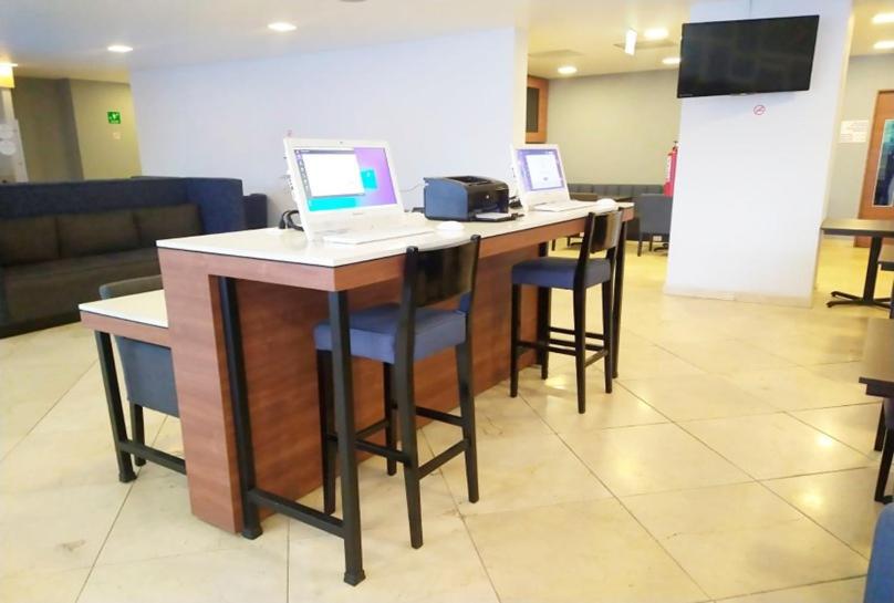 Express Santa Fe, An Ihg 4*