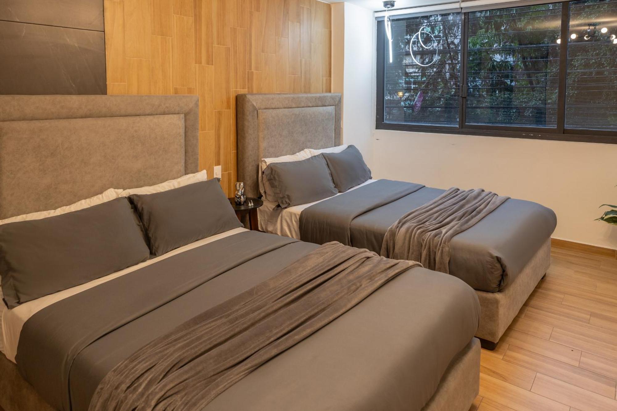 Сasa de vacaciones Posh Polanco Tvs And Desks In Each *