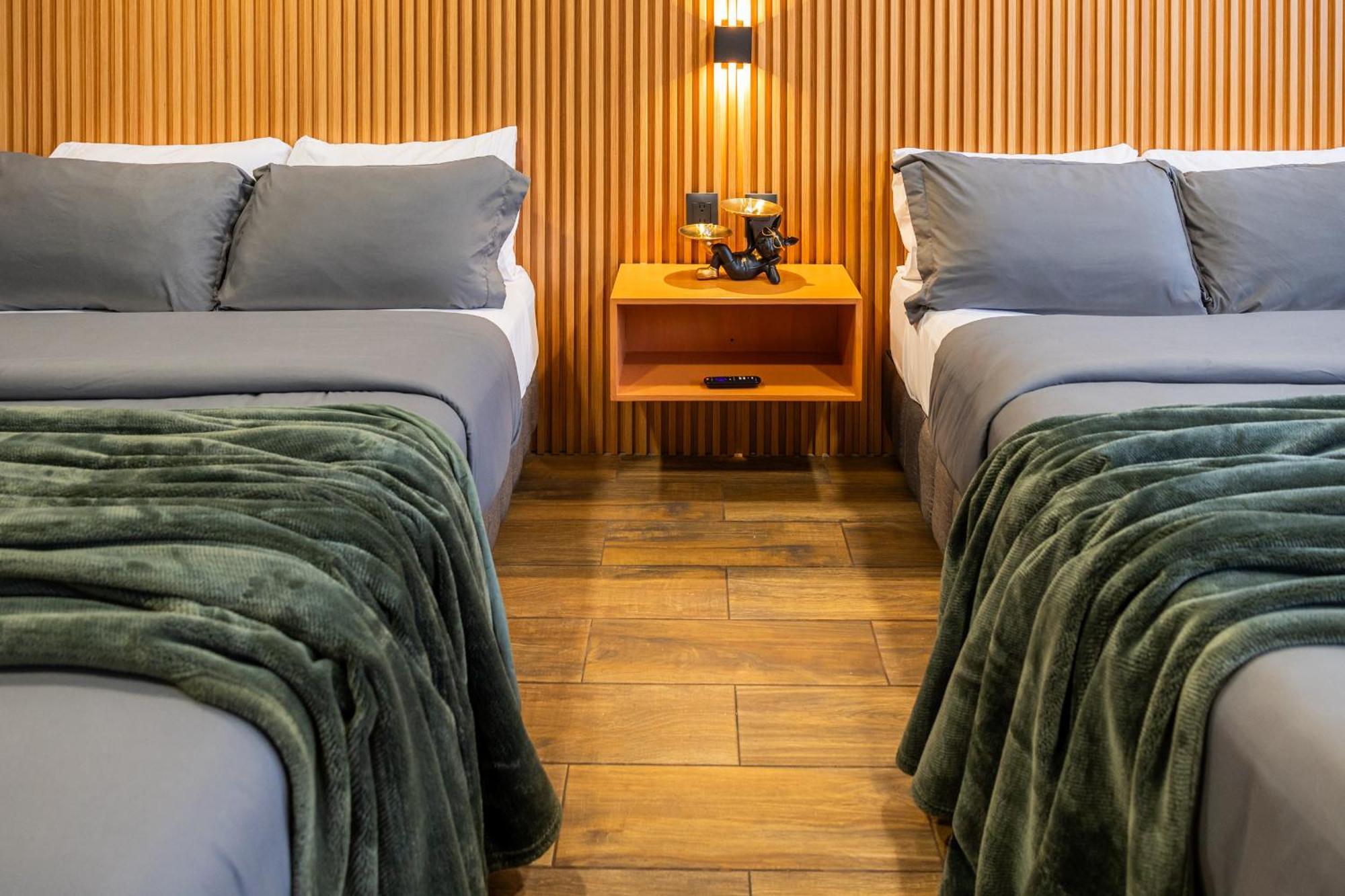 Posh Polanco Tvs And Desks In Each Сasa de vacaciones