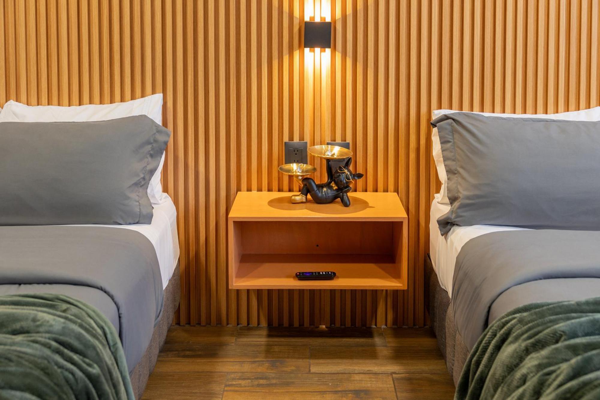 Сasa de vacaciones Posh Polanco Tvs And Desks In Each *