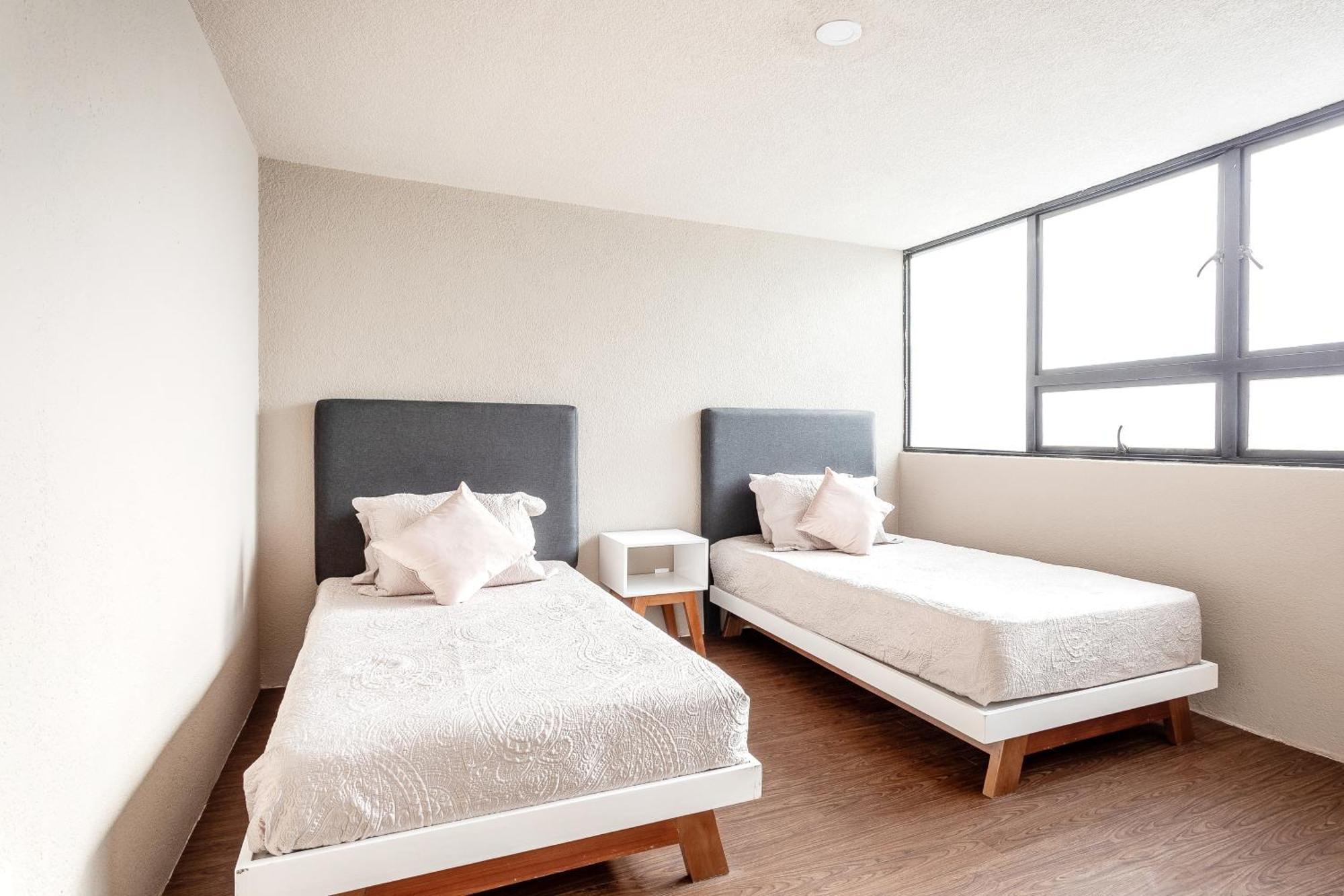Roma Norte Retreat - 2br Wifi- Parking- Sleeps 6 *