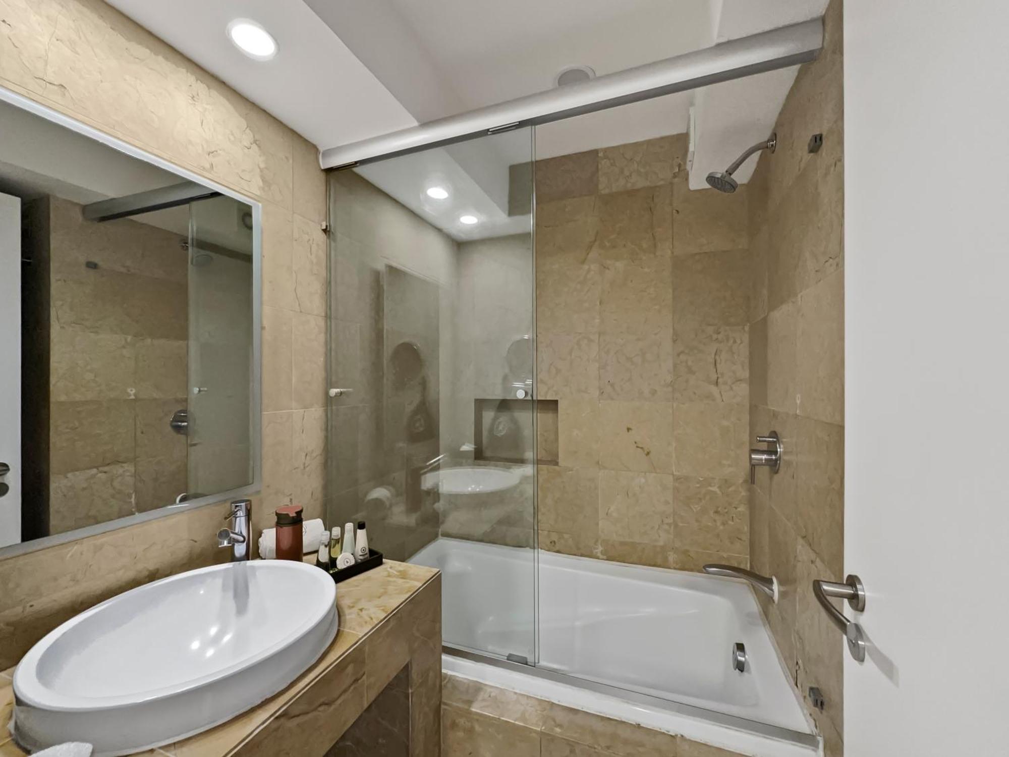 Hotel Armonik By Casanevo 3*