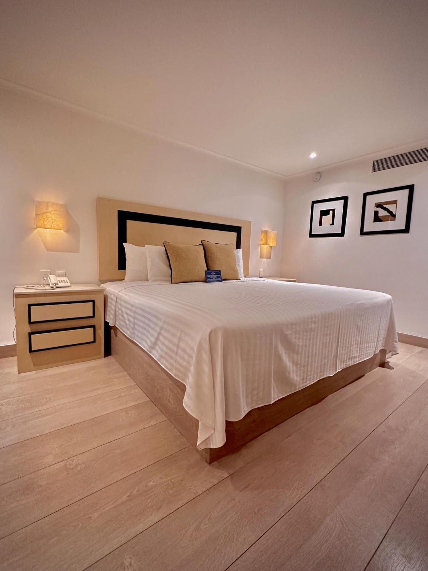 Stella Maris Hotel 4*
