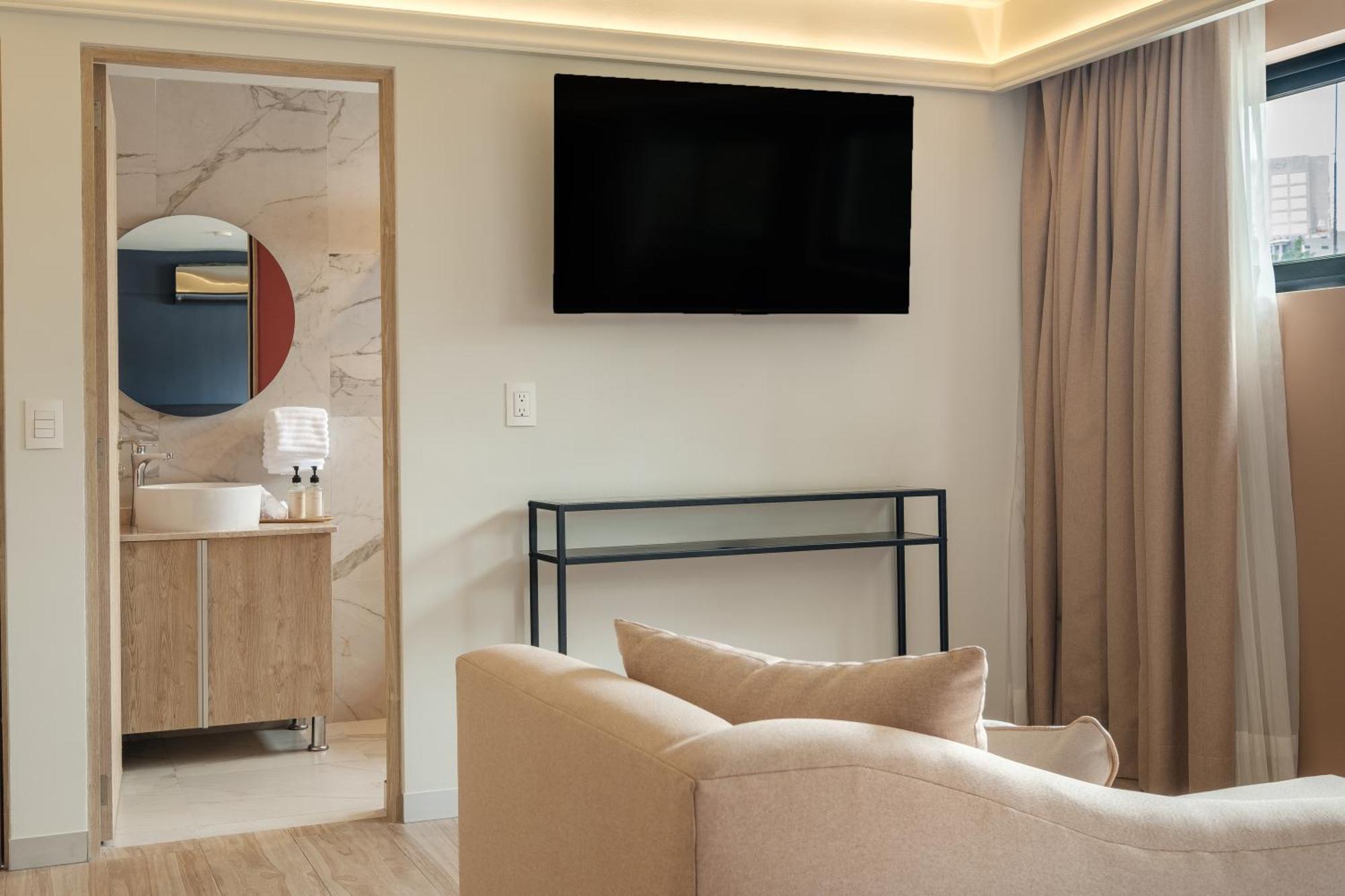 District Polanco By Lumina 5*