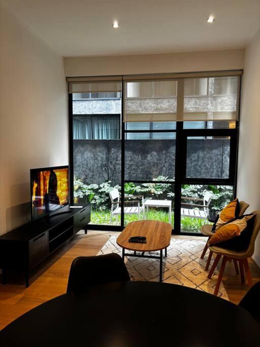Bonito Y Centrico Departamento En Colonia Roma Con Gimnasio * Mexico City