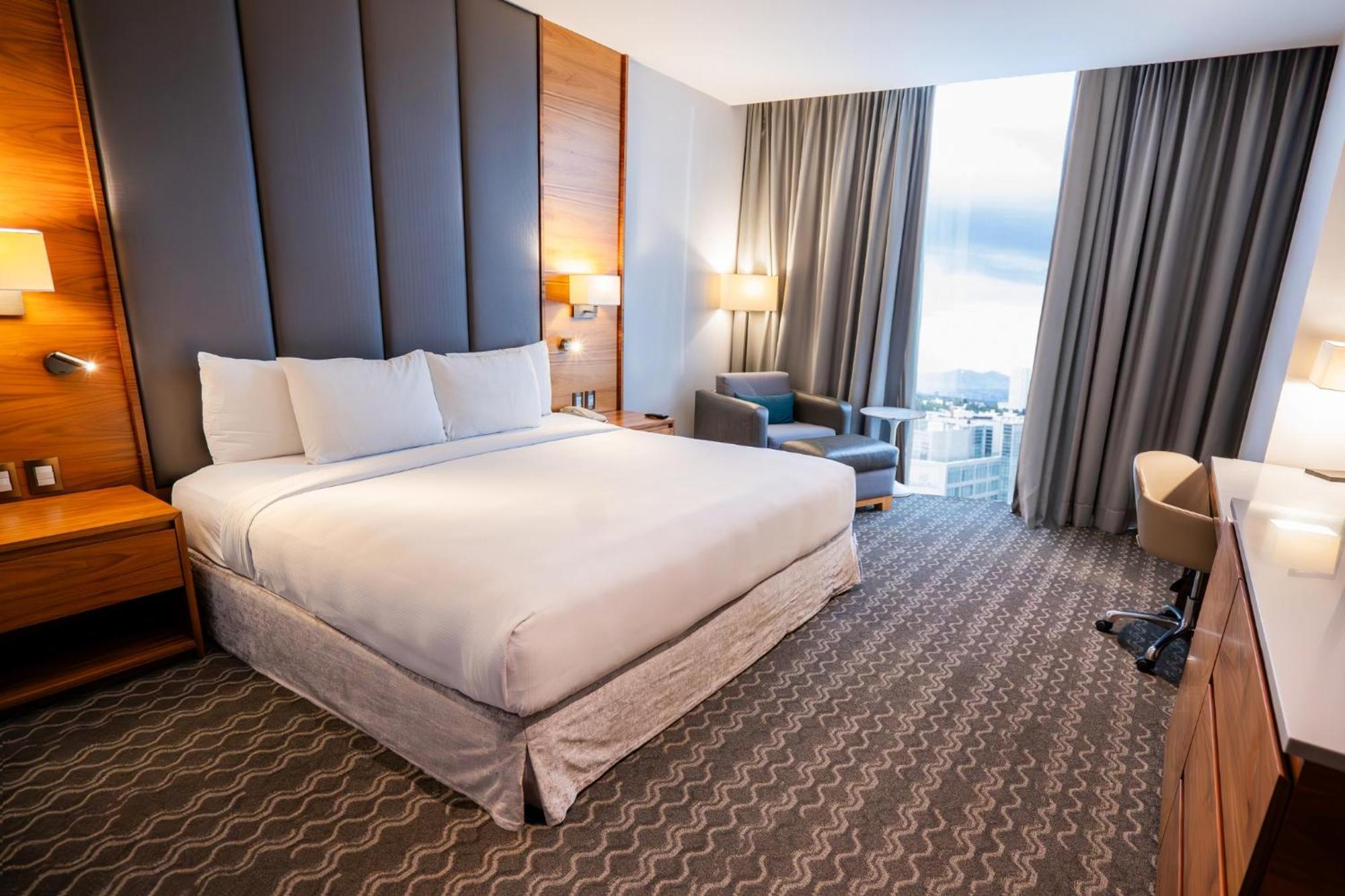 Hotel Fiesta Americana Santa Fe