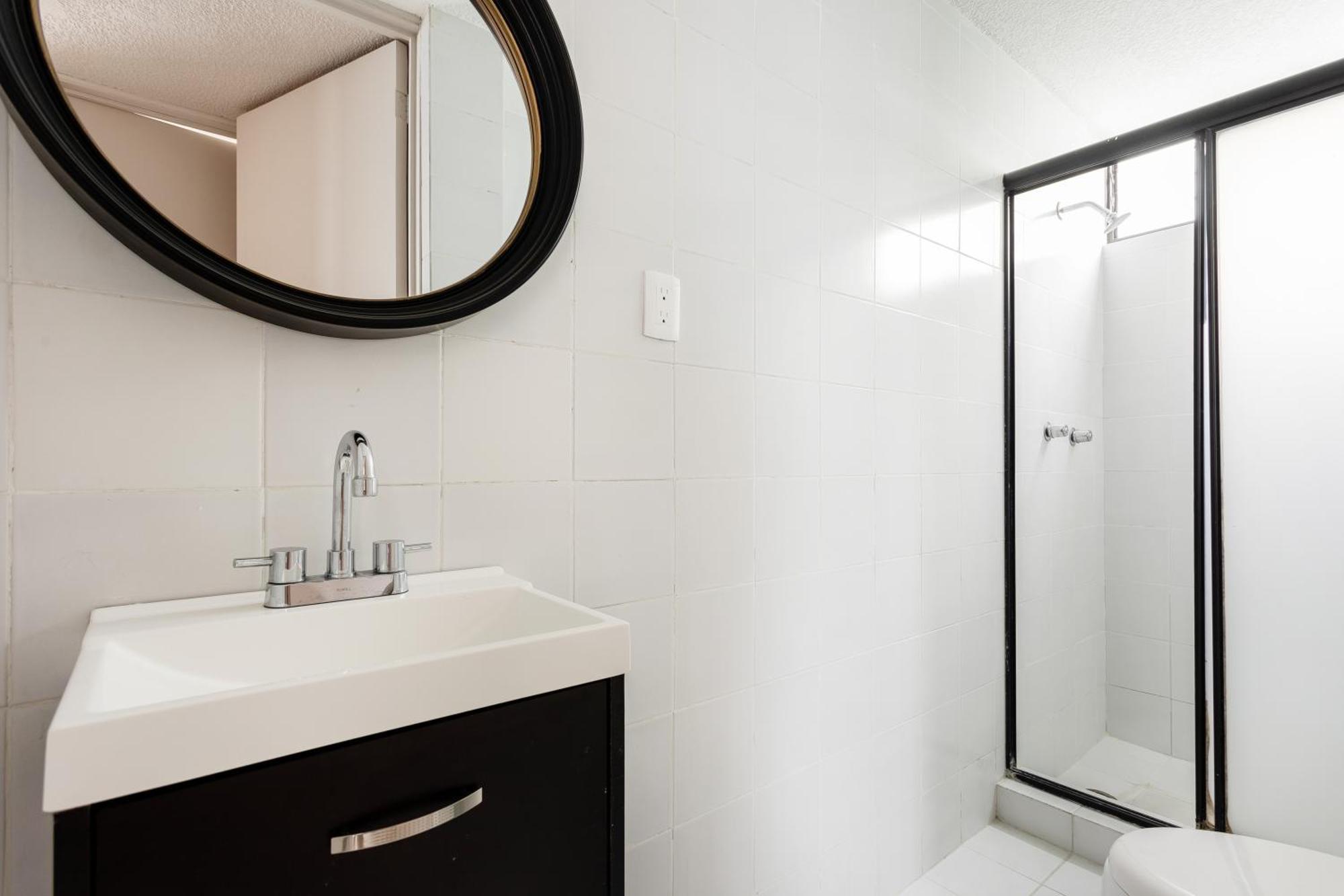 Roma Norte 2br - Parking Sleeps 6 -great Wifi * Mexico City