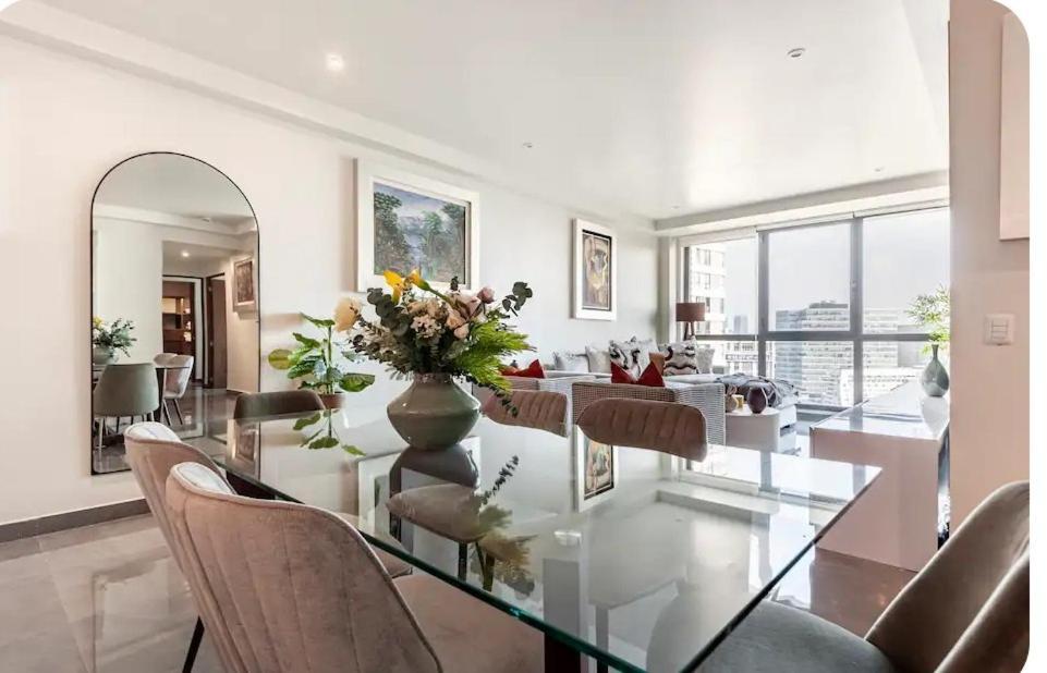 Luxury With Incredible Amenities Apartamento