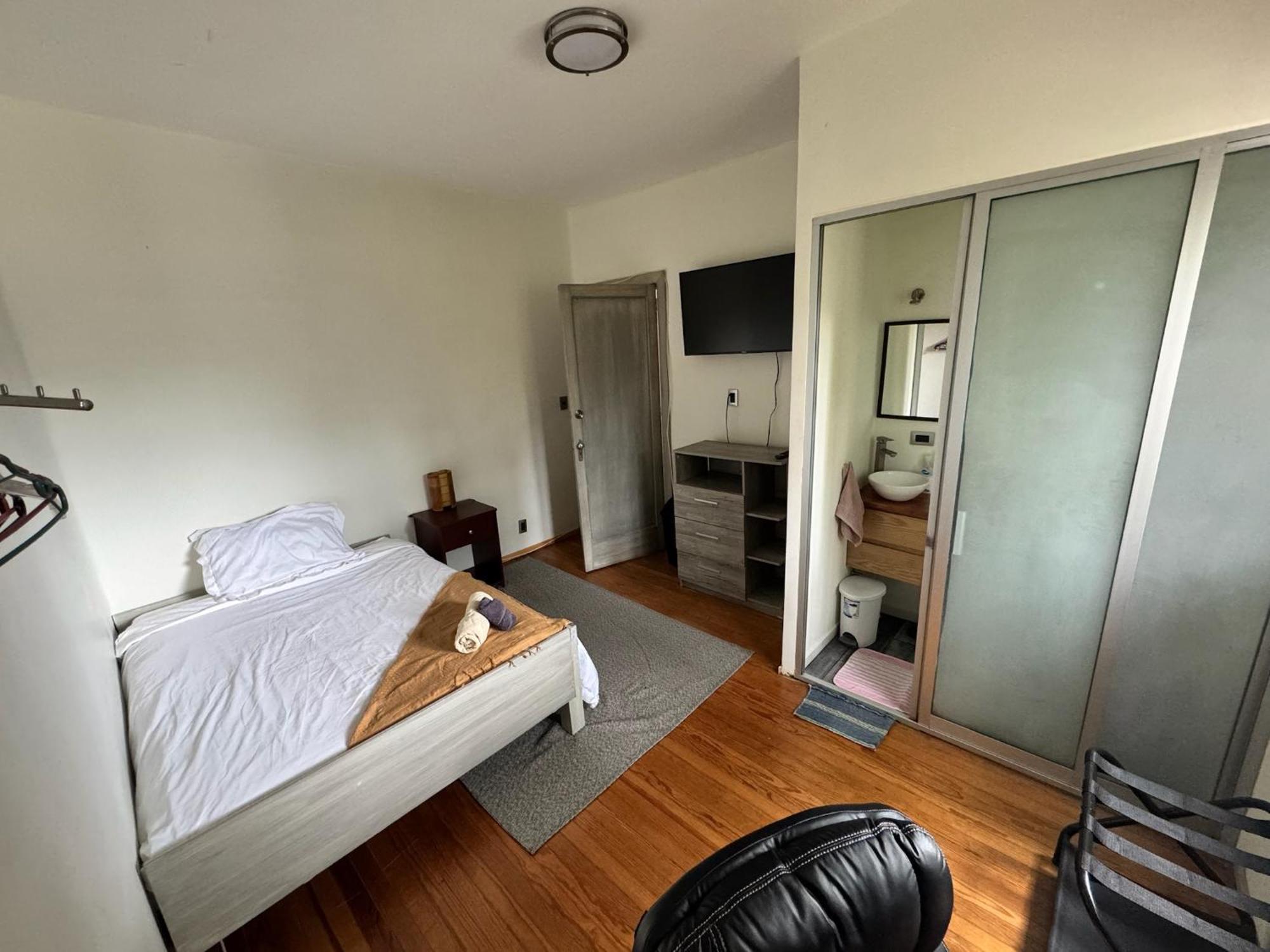Departamento Remodelado Y Compartido En Roma Sur, Cerca Centro Medico * Cidade do México